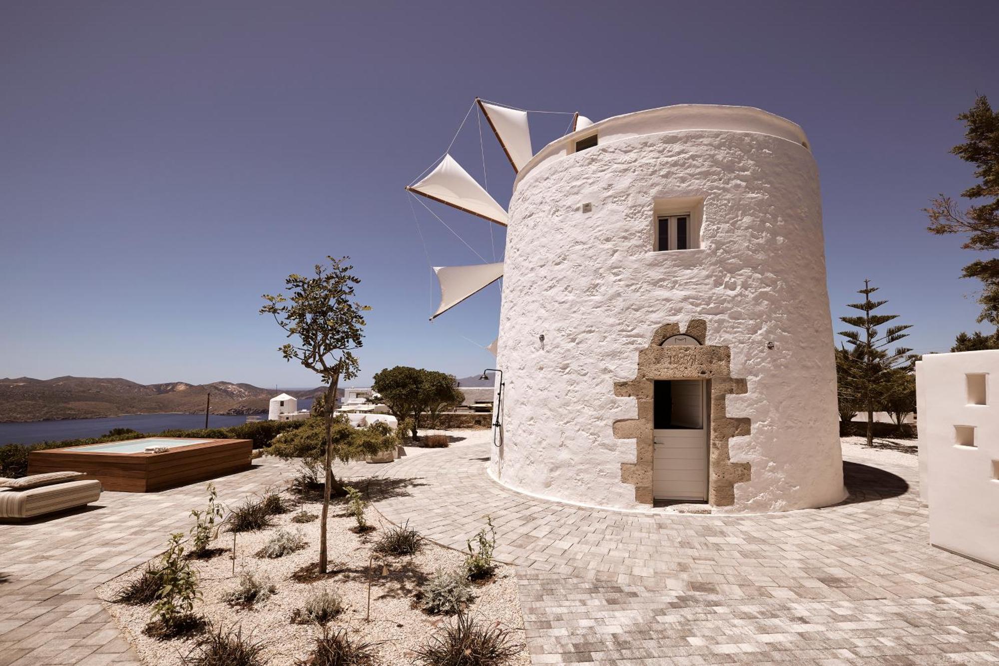 Апартаменты Windmill Karamitsos Since 1859 Трипити Экстерьер фото