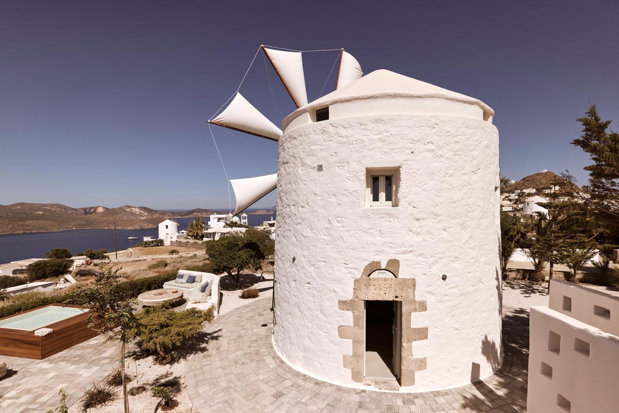 Апартаменты Windmill Karamitsos Since 1859 Трипити Экстерьер фото